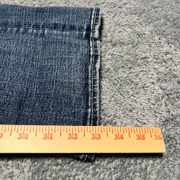 BKE Jeans Mens 31 x34 Jake Straight Whisker Distressed Blue Denim Pants ** - Picture 10 of 11